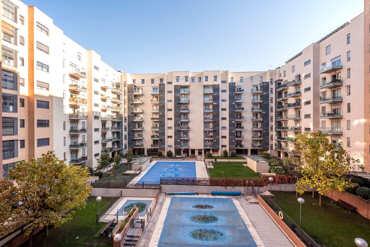 Runwal 25 Hour Life under construction apartments in Manpada Thane West starting 1.05 Cr